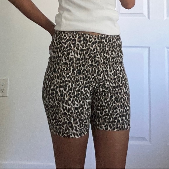 Leopard Print Bike Shorts - Picture 2 of 3